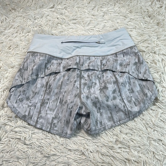Lululemon Speed Up Short Long *4" Updated Fit City Breeze Alpine White Multi / A - Picture 4 of 6